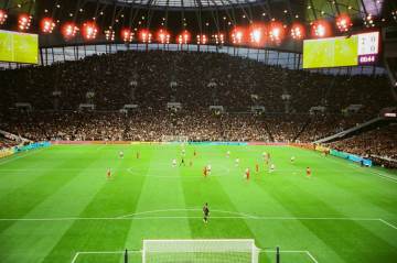 2026美加墨世界杯主题曲《Dai Dai》发布，梅西、姆巴佩、哈兰德出镜，夏奇拉献唱｜球速体…